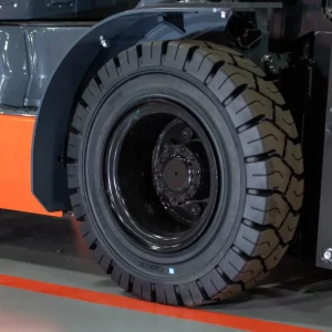 tipo-de-llanta-solida-para-montacargas